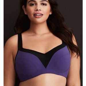Cushioned 2 way wicking underwire sports bra